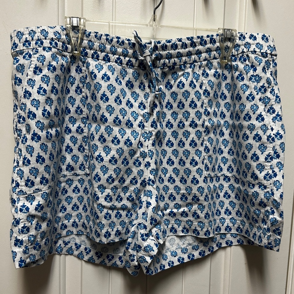 J. Crew White and Blue Patterned Women's Shorts NWT!